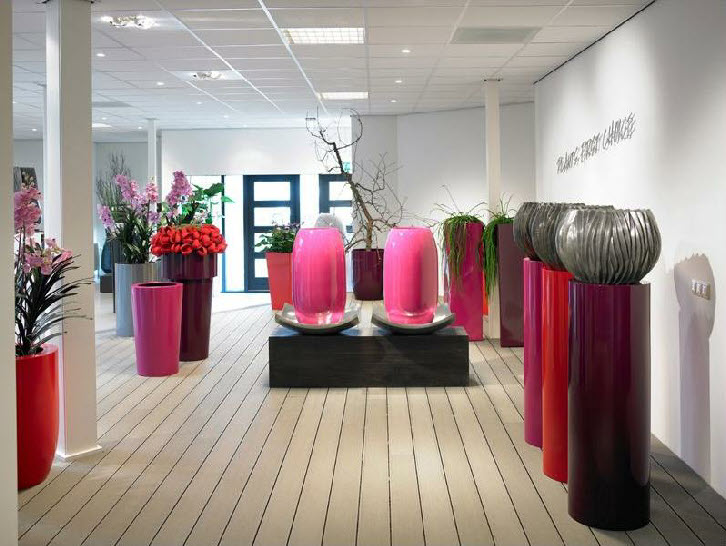 Various synthetic planters